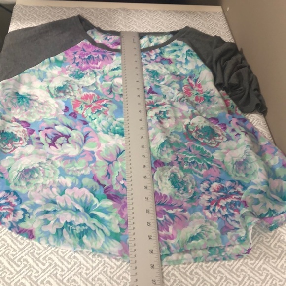 Wallflower Sheer Floral Jersey Top 2X - Picture 6 of 9